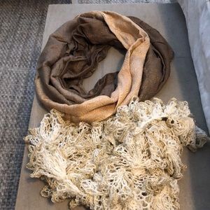 Bundle of two scarves